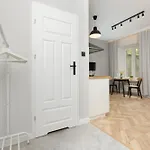 Twilight For 3 Guests Wola By Renters Apartmán *