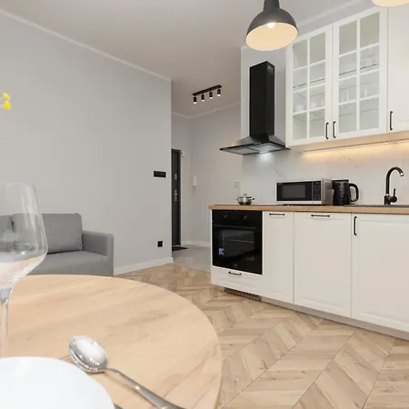 Twilight For 3 Guests Wola By Renters Appartamento