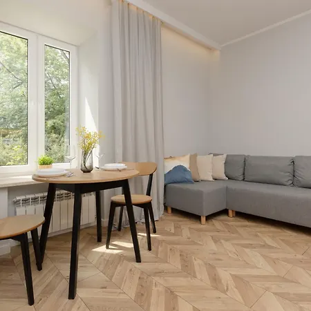 Appartamento Twilight For 3 Guests Wola By Renters