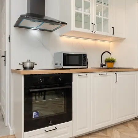 Twilight For 3 Guests Wola By Renters *